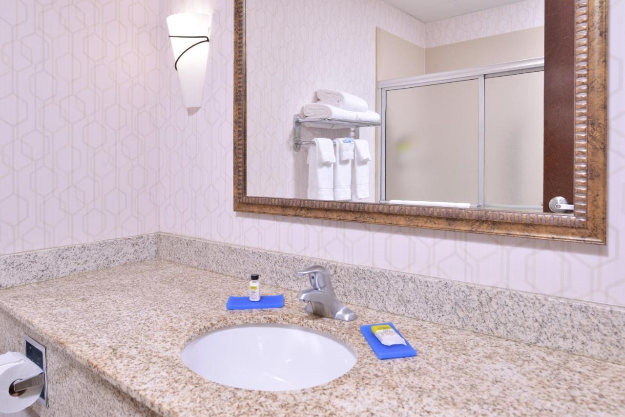Holiday Inn Express & Suites Pittsburg By Ihg Buitenkant foto