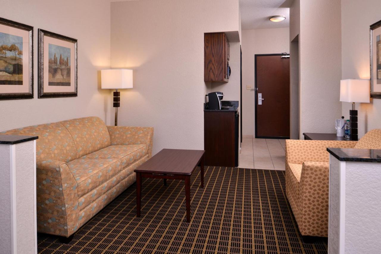 Holiday Inn Express & Suites Pittsburg By Ihg Buitenkant foto