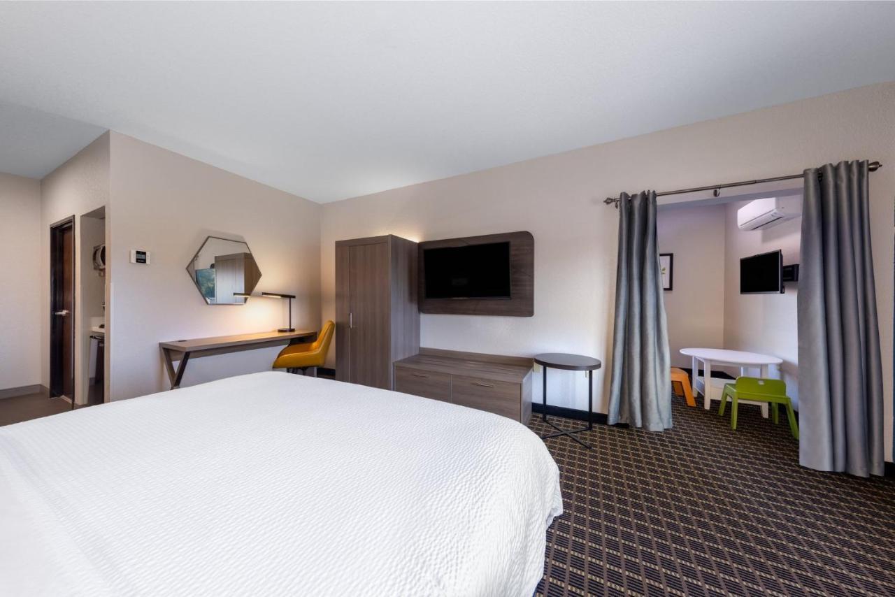 Holiday Inn Express & Suites Pittsburg By Ihg Buitenkant foto