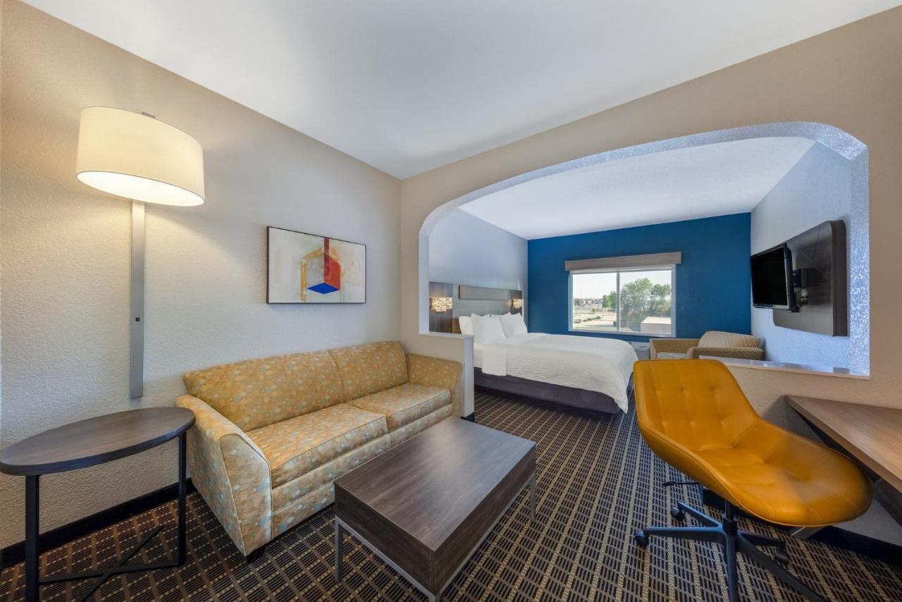 Holiday Inn Express & Suites Pittsburg By Ihg Buitenkant foto
