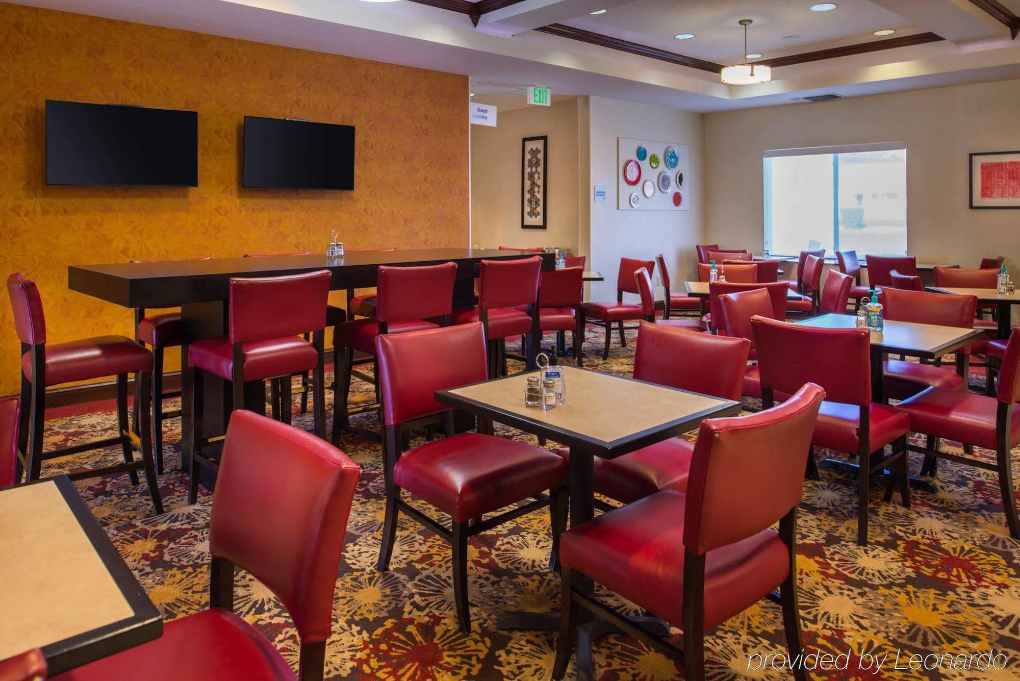 Holiday Inn Express & Suites Pittsburg By Ihg Buitenkant foto